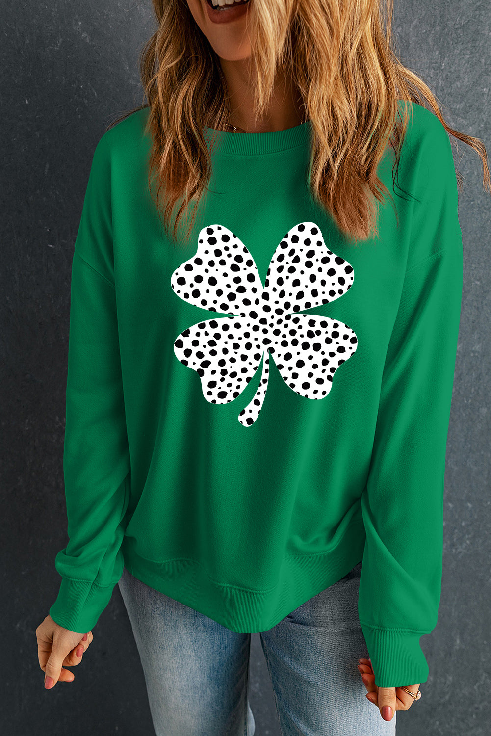 Dark Green St Patricks Day Leopard Four Leaf Clover Graphic Crewneck Sweatshirt